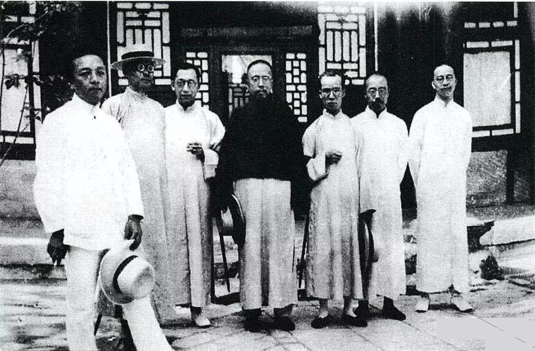 北京大学初期教师合影，马裕藻在列